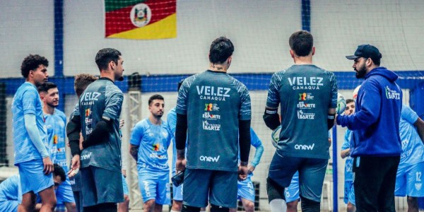 Após vitória fora de casa, Vélez retorna aos treinos com foco no confronto contra o Marreco Futsal.