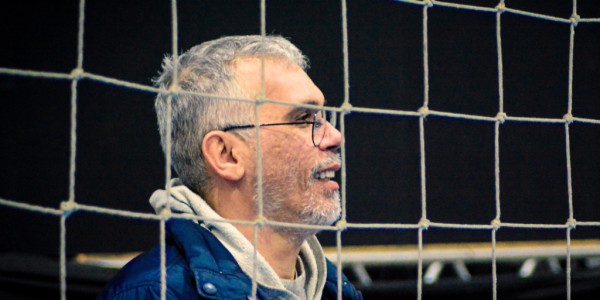 Velhos conhecidos: CEO do Vélez, Nelsinho já treinou o adversário Marreco
