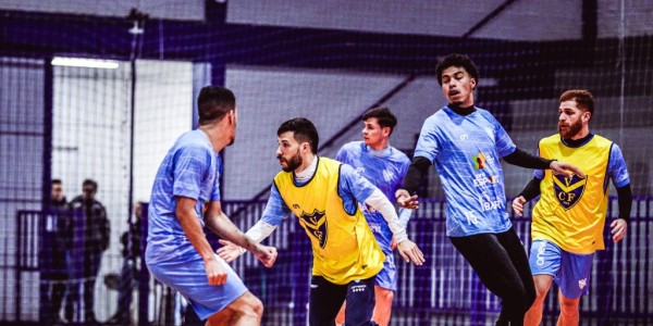 Vélez  treina  com foco total no confronto contra o Santo André pela LNF