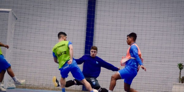 Vélez realiza último treino antes da viagem para Jaraguá do Sul