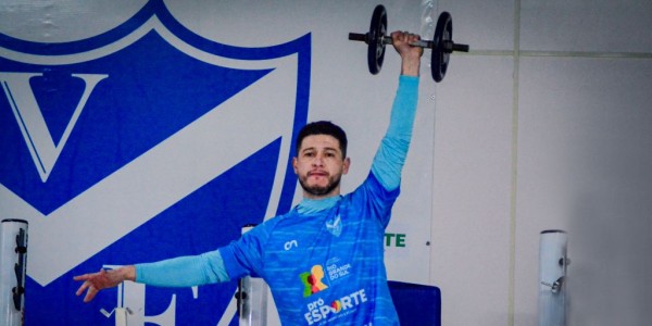Vélez se prepara para duelo contra o Nadas Branco