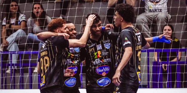 Vélez goleia Dracena e conquista mais uma vitória na LNF