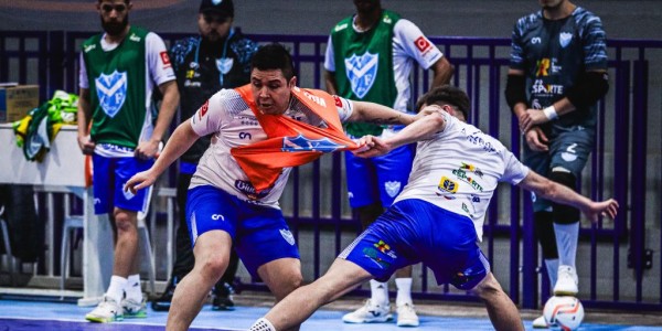 Vélez intensifica preparação para duelo contra o Umuarama pela LNF