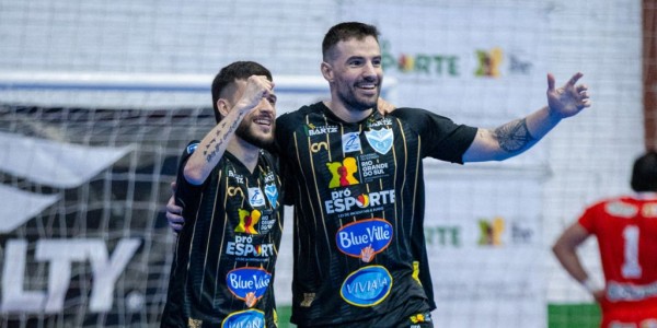 Vélez vence Fontoura Xavier e larga em vantagem nas oitavas da Liga Gaúcha Série B 2025