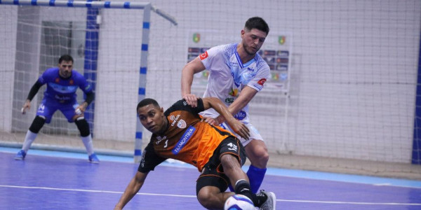 Em amistoso com cara de Liga Nacional, Vélez vence ACBF em Camaquã