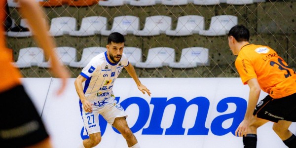 Estreia com Vitória