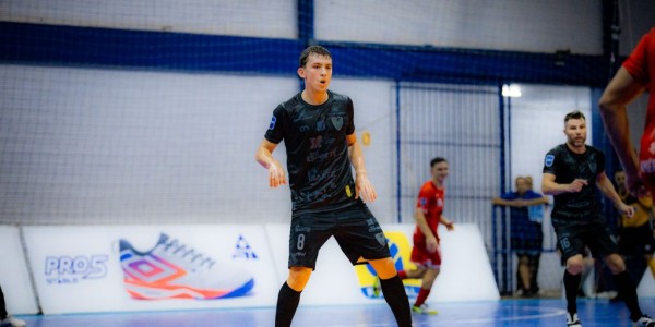 Vélez vence o América e chega na liderança da LNF Silver 2026
