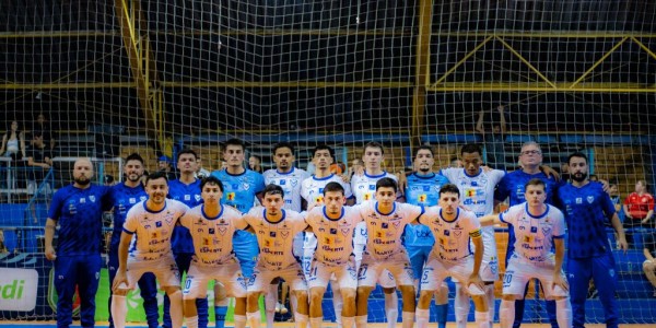 Vélez vence com time alternativo e mantém liderança na Taça Farroupilha