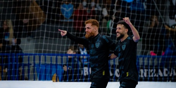 Vélez estreia com vitória e garante classificação na Copa LNF 2026
