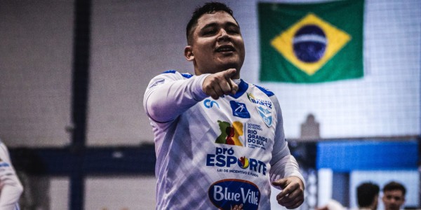 Vélez vence e convence no Dia das Mães